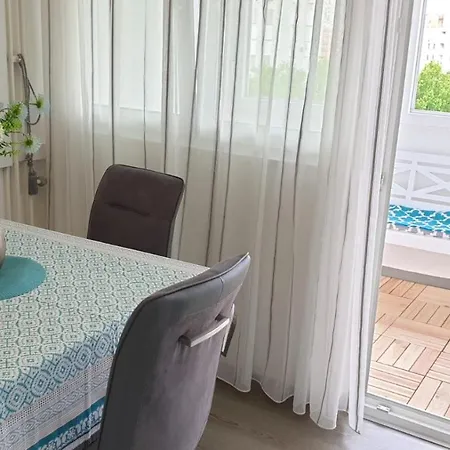 דירה Fortuna Rajna Apartman *